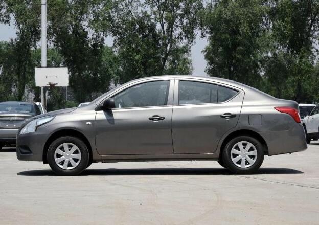 北京租車(chē)10-59座客車(chē)租車(chē)行駛的注意事項(xiàng)